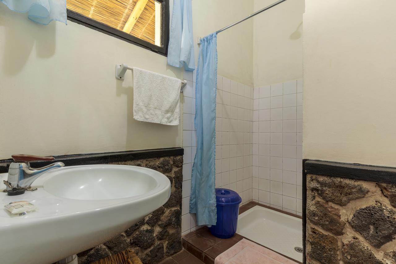 Travellers Rest Hotel Kisoro Exterior foto